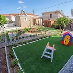 Casa de Férias Garden House Neápolis
