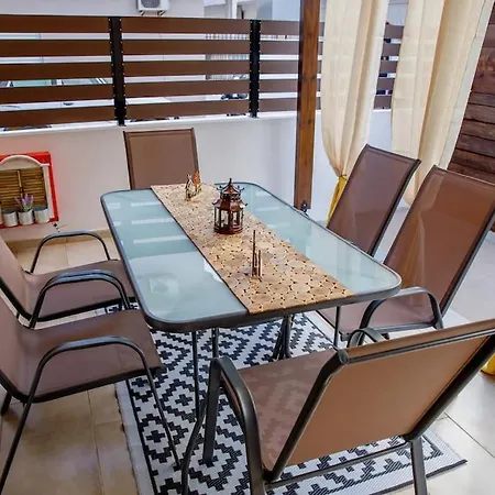 Garden House 度假居 *